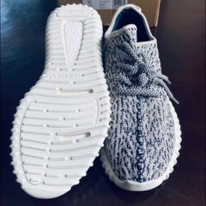 Yeezy 350 boost turtle dove